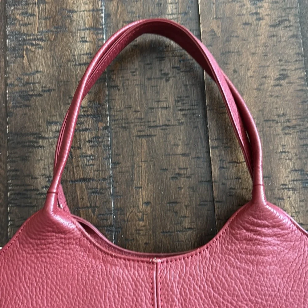 Ville De Angeles Vine  Color Leather  Shoulder Bag
